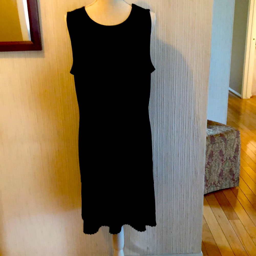 Michael Kors black sexy dress with pleats at bottom of dress. Never worn. XL